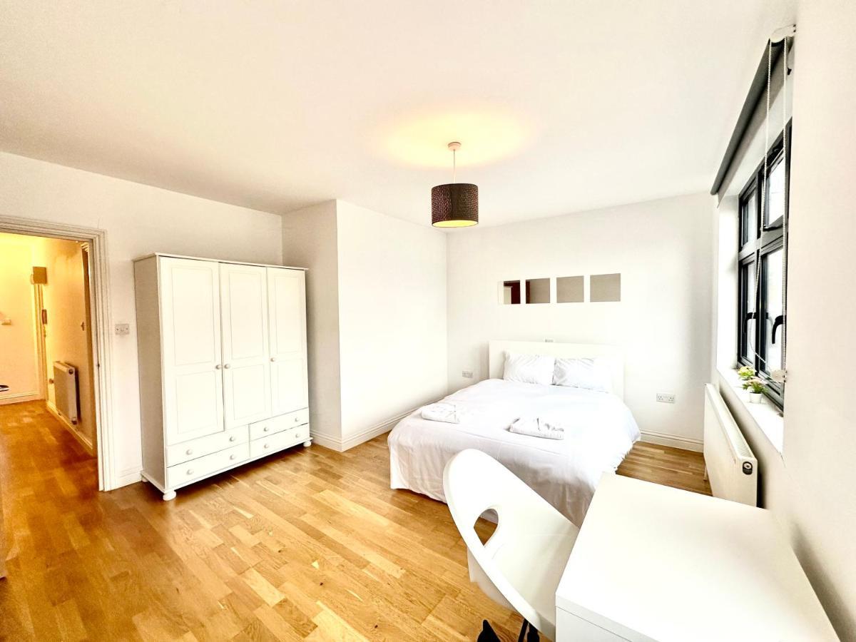 137 Guest House Camden Town Londra Esterno foto